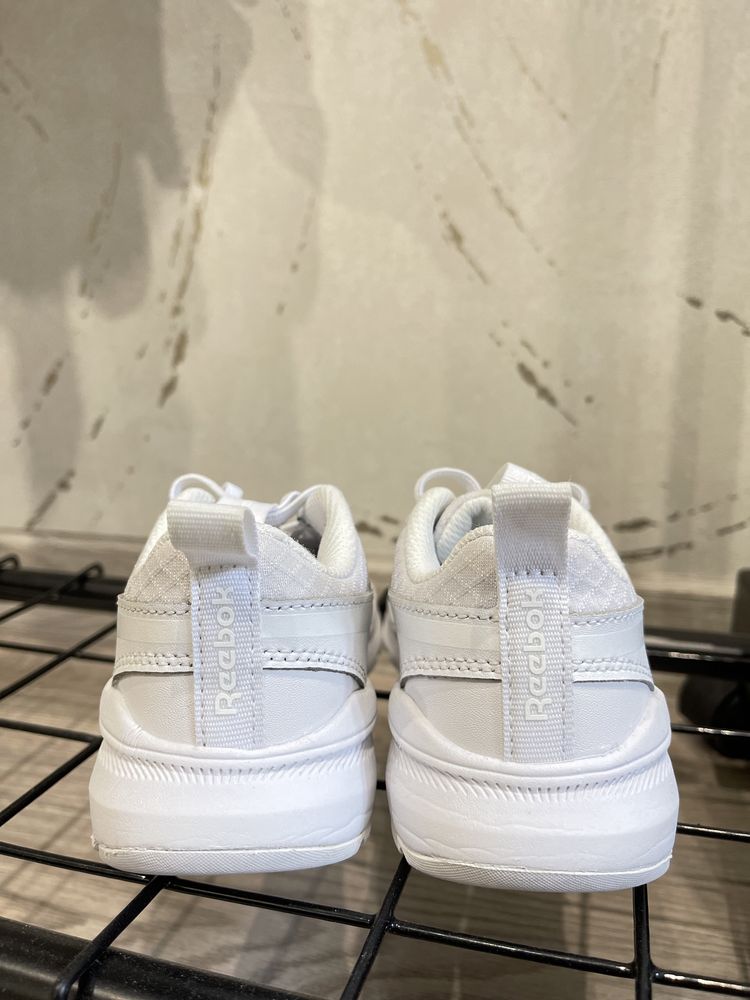 Кросівки кроссовки 28 і 30р дитячі adidas reebok