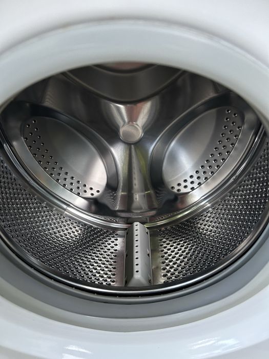 Стиральная машина Indesit на 5 кг IWSB5093.Гарантия!