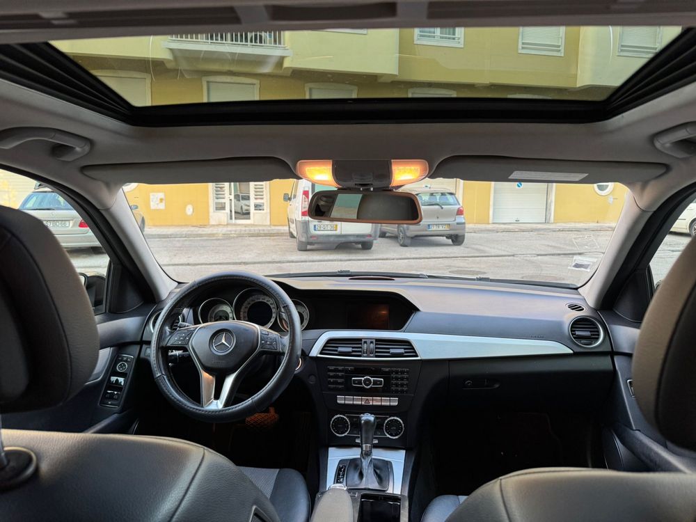 Mercedes 220 ano 2011