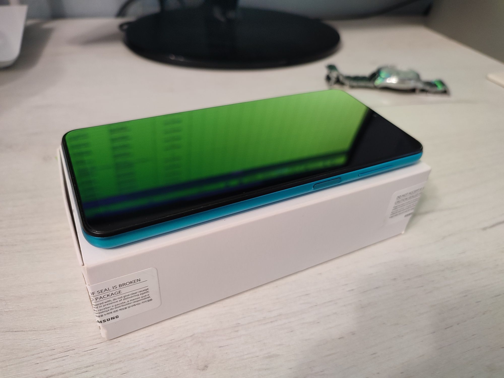 Samsung M12 4/64gb