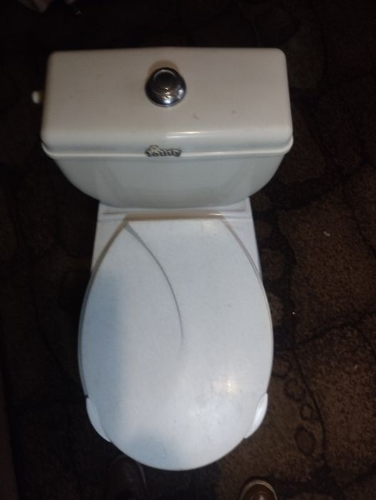 Унітази,комплекти,бачок