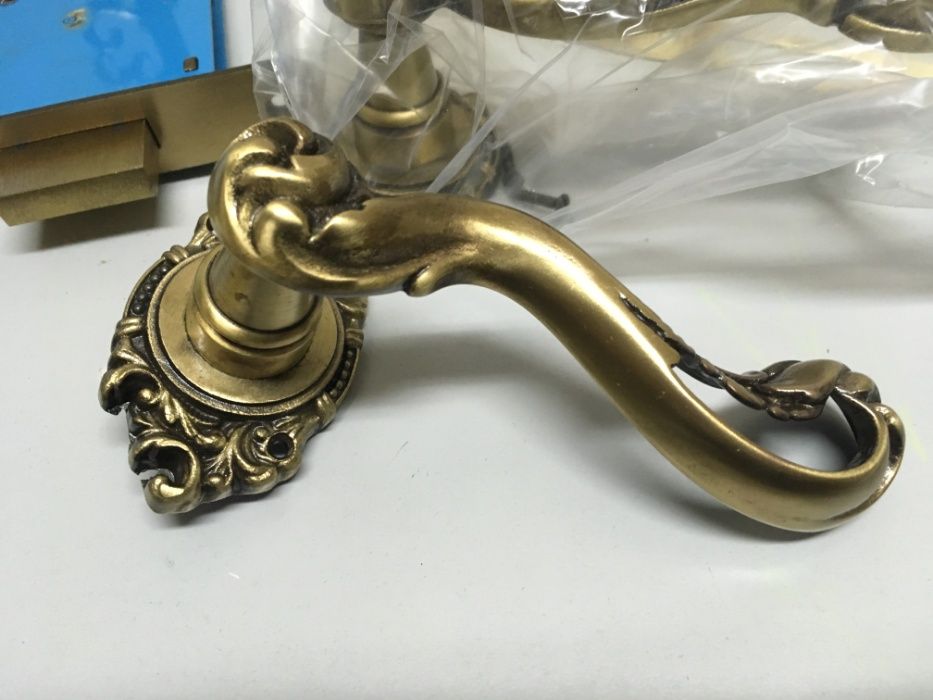Conjunto puxadores e fechadura Cifial novos