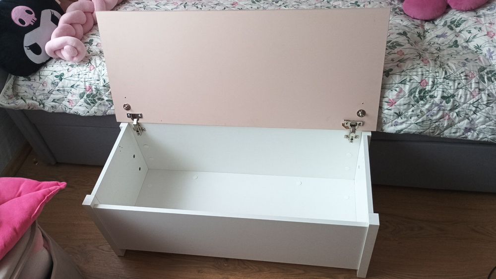 Biała skrzynia na zabawki 100x42
