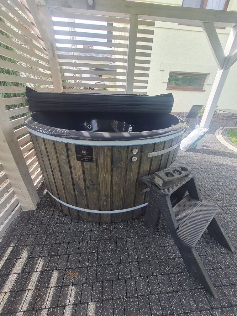 Jacuzzi ogrodowe HOT TUBE gorąca beczka z masażem