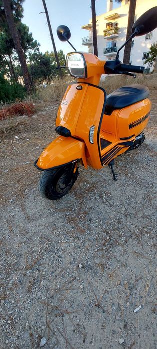 LAMBRETTA 125 v especial , cor exclusiva, única!