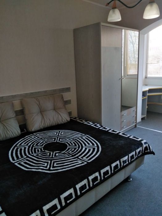 Здається 2 кімнатна по вул. В.Великого квартира