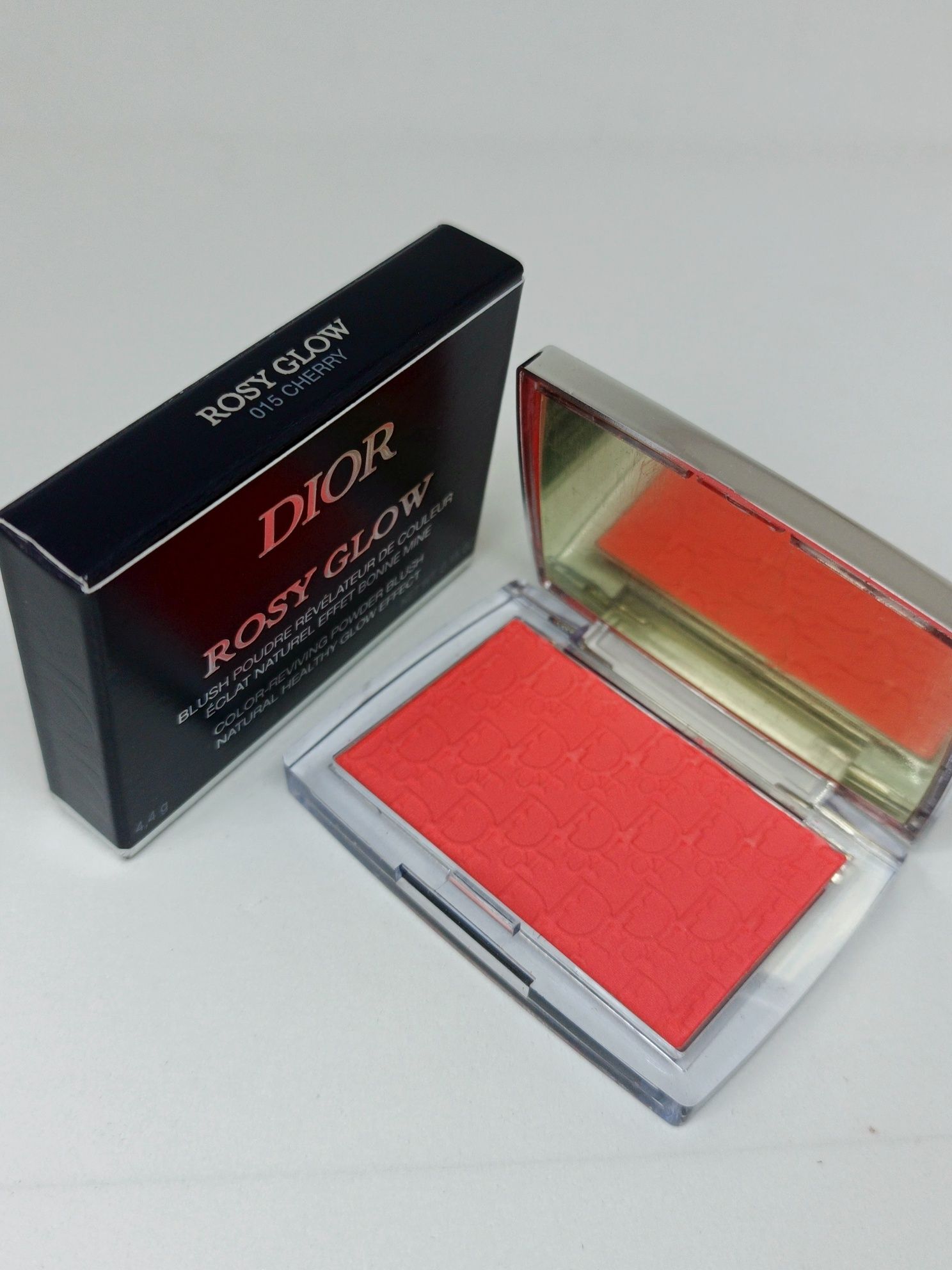 Dior Rosy Glow 015 Cherry – róż o intensywnym, świeżym kolorze