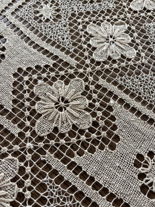 Toalha de mesa renda filé feita à mão com 282x187