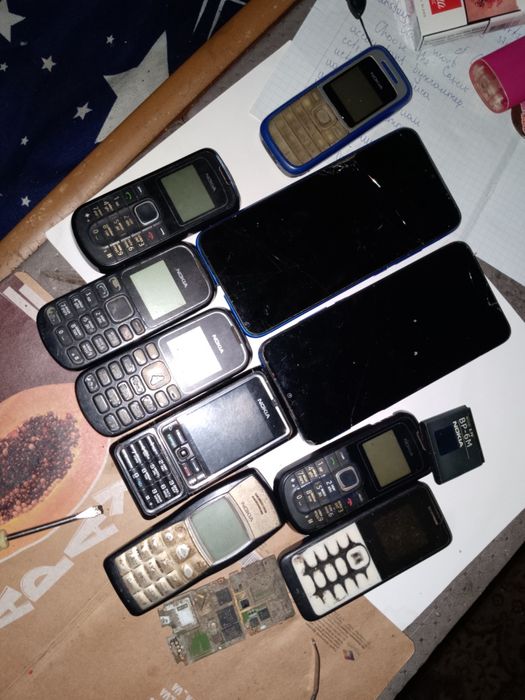 Мобільні телефони Нокіа без батарей