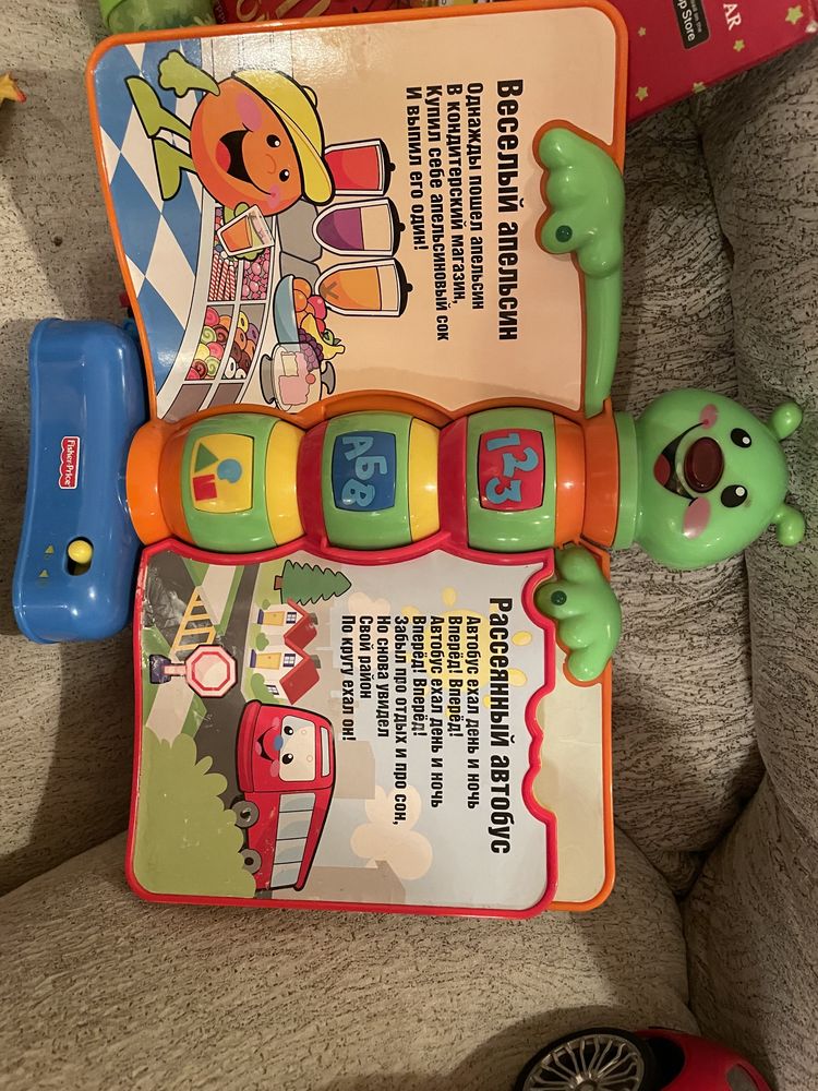 Музыкальная книжка со стишками Fisher-Price