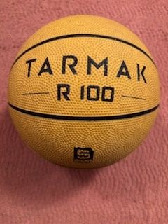 Piłka do koszykówki kosza TARMAK R 100 rozmiar 5 Decathlon