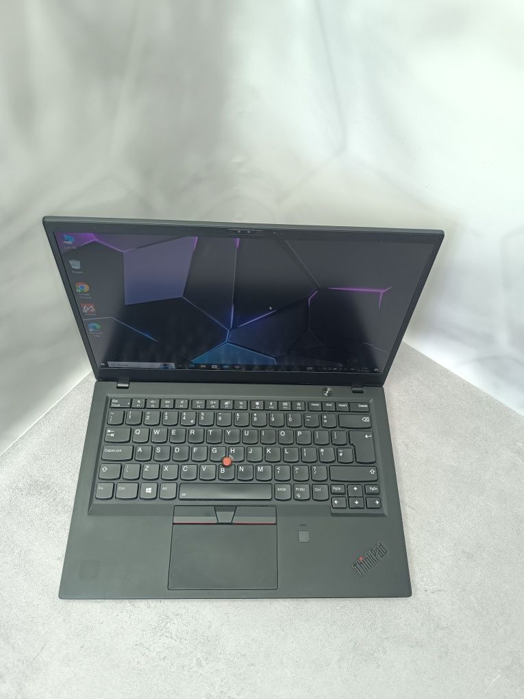 Ноутбук Lenovo ThinkPad X1 Carbon 6th/i7-8650/16/256/14"/IPS