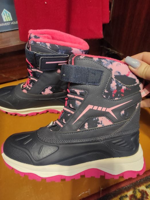 Зимние ботинки .