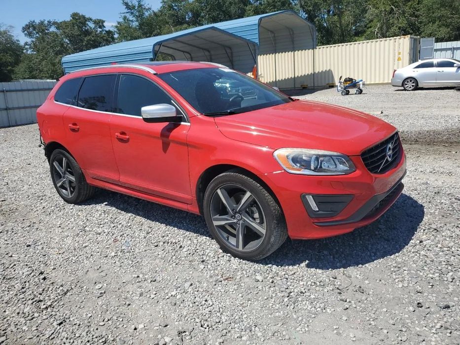 Volvo XC 60 Volvo XC60 /  R-DESIGN / AWD / Niezawodna jednostka / Minimalna szkoda