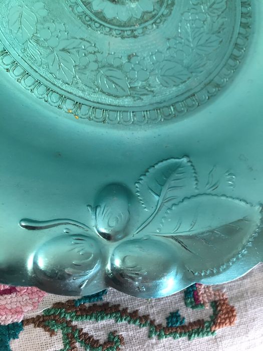 Продам поднос ( тарелку-вазу)