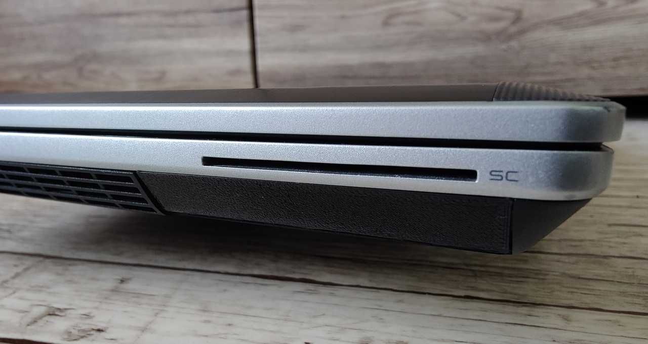 Zaślepka pokrywa dysku Dell Latitude E6530 E6430 + śrubka