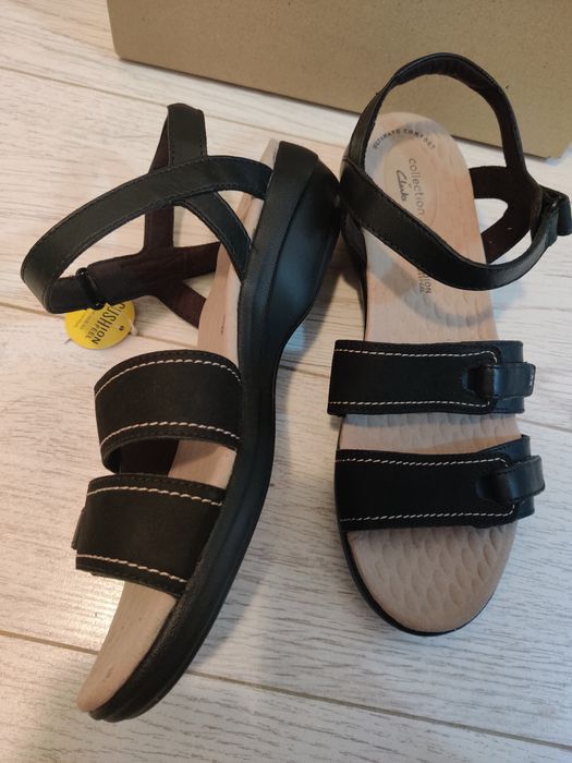 Сандалі босоніжки Clarks 40-41  10W широкі на повну  ніжку