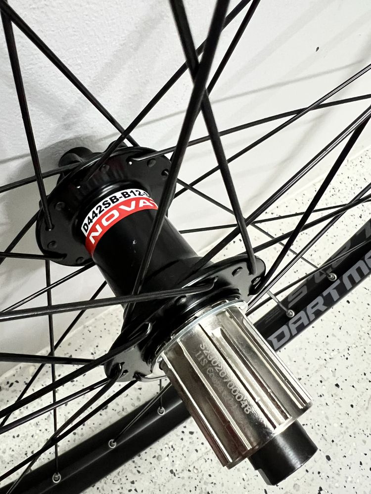Koła MULLET 29”/27,5” BOOST MTB/XC/ENDURO Dartmoor Novatec Sapim