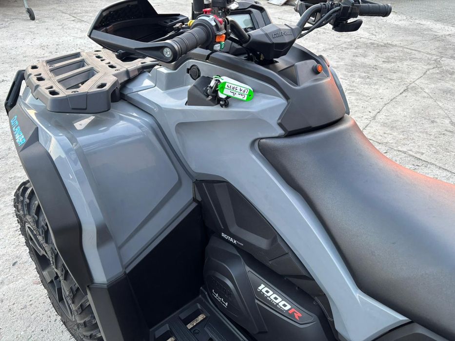 Can am Outlander max DPS 1000R, 2500km/82godz.