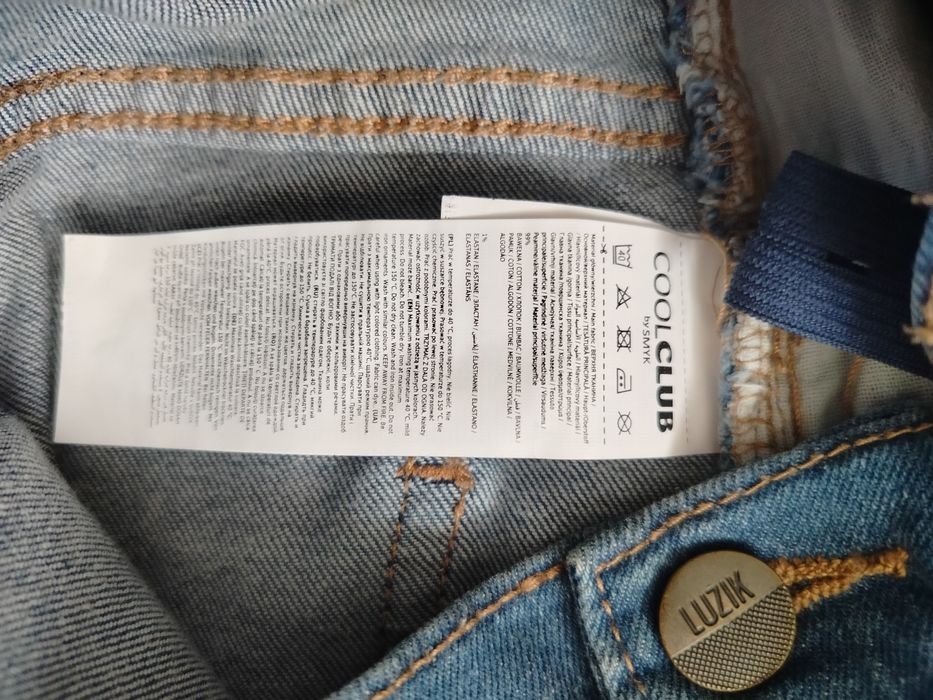 Spodnie jeansowe chłopięce z szeroką nogawką
