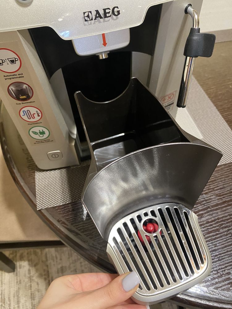 Кавомашина AEG Favola Plus