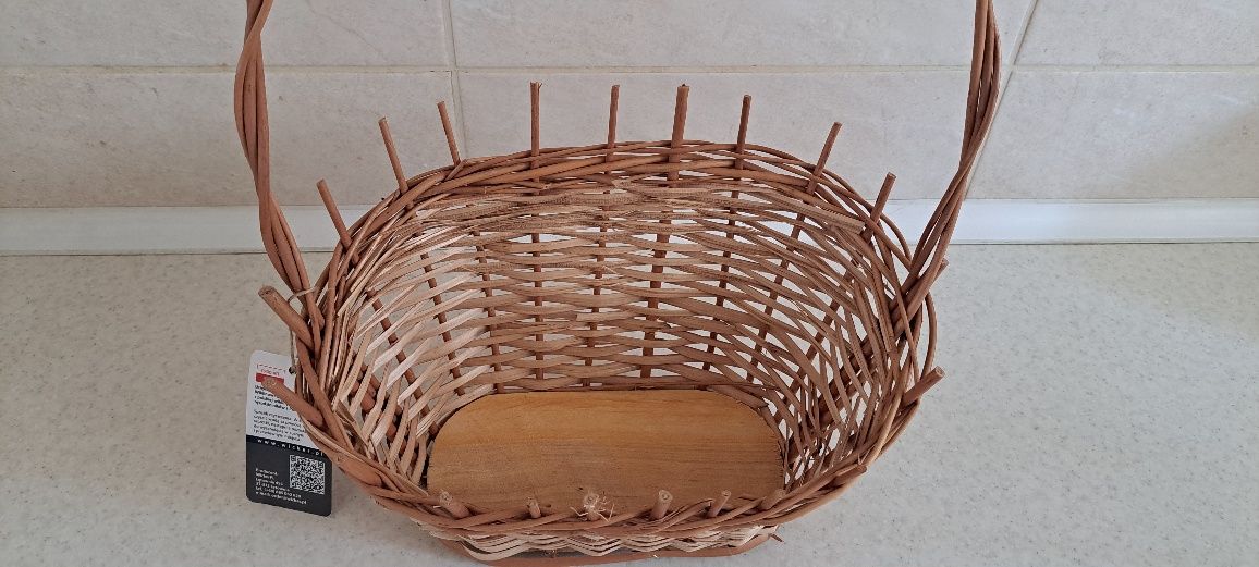 Nowy koszyk wiklinowy Wicker na kompozycje kwiatowe lub prezenty