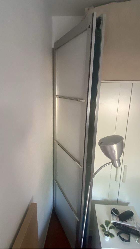 Duas portas espelhadas de roupeiro ikea
