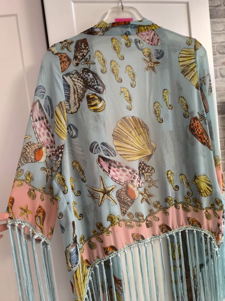 Zjawiskowe kimono/ narzutka z frędzlami – Urmoda, rozmiar S (36)