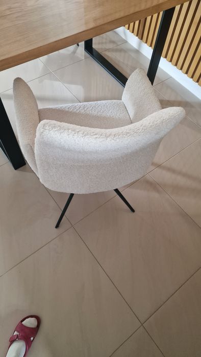Krzesla tapicerowane boucle