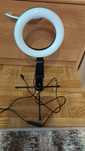 Lampa pierścieniowa Flesz