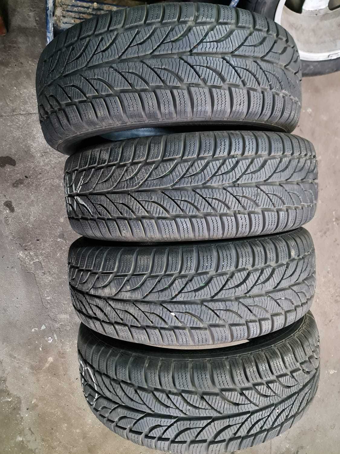 Opony PAXARO zima 4szt 215/60 R 16 H XL używane 1 sezon z końca 20 r.