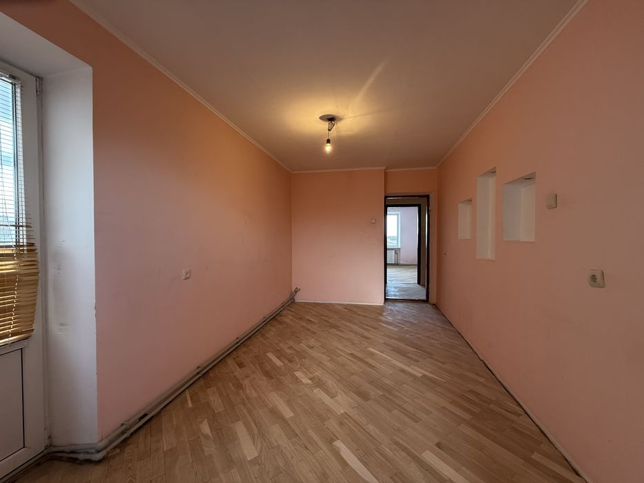 Продаж 3-кімнатної квартири Центр Долини Під постанови