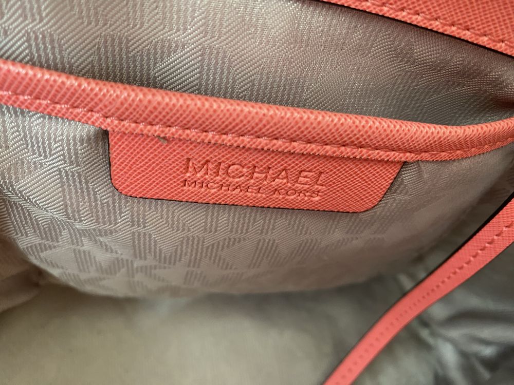 Michael kors jet set travel
