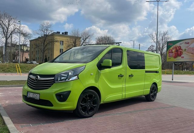 Opel vivaro 2015 5 osobowy brygadówka