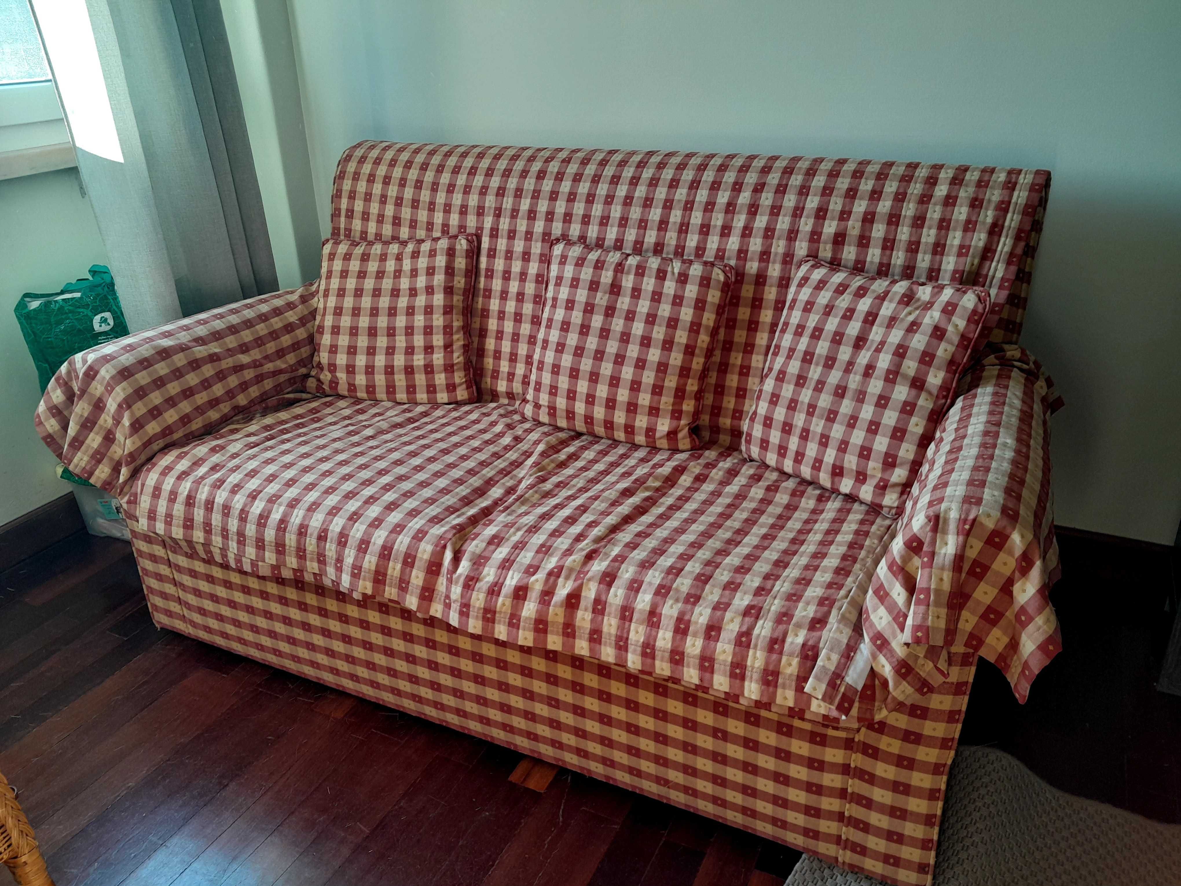 Sofá cama - marca KA