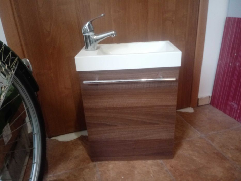 Umywalka + Szafka - Łazienka