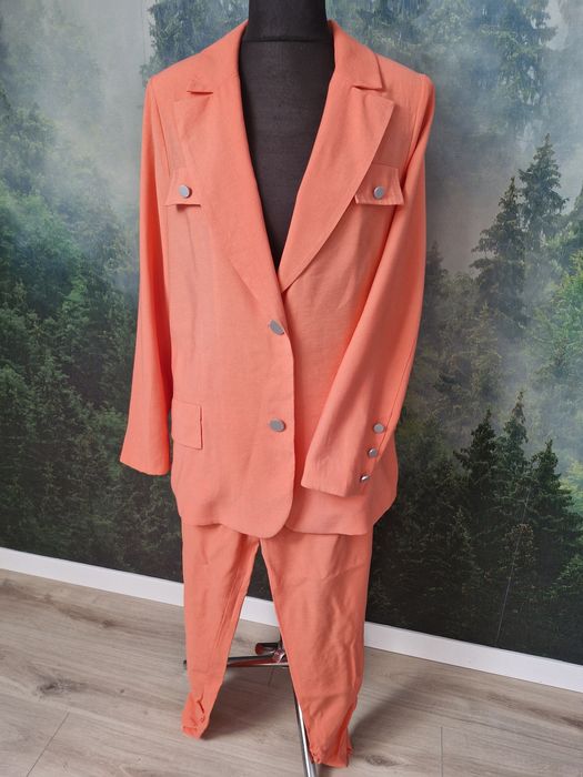 Kostium zestaw Garnitur damski żakiet /marynarka i spodnie XL. 42