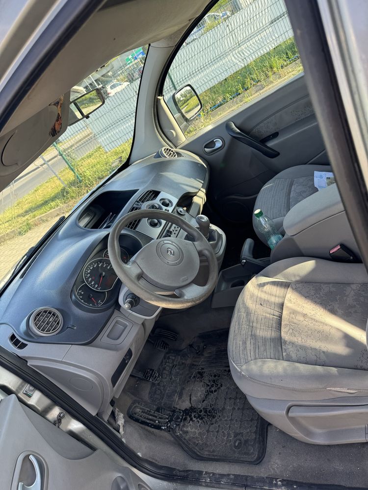 Renault kangoo 4 drzwi osobowe OKAZJA Wrocław długie opłaty klim ocRok