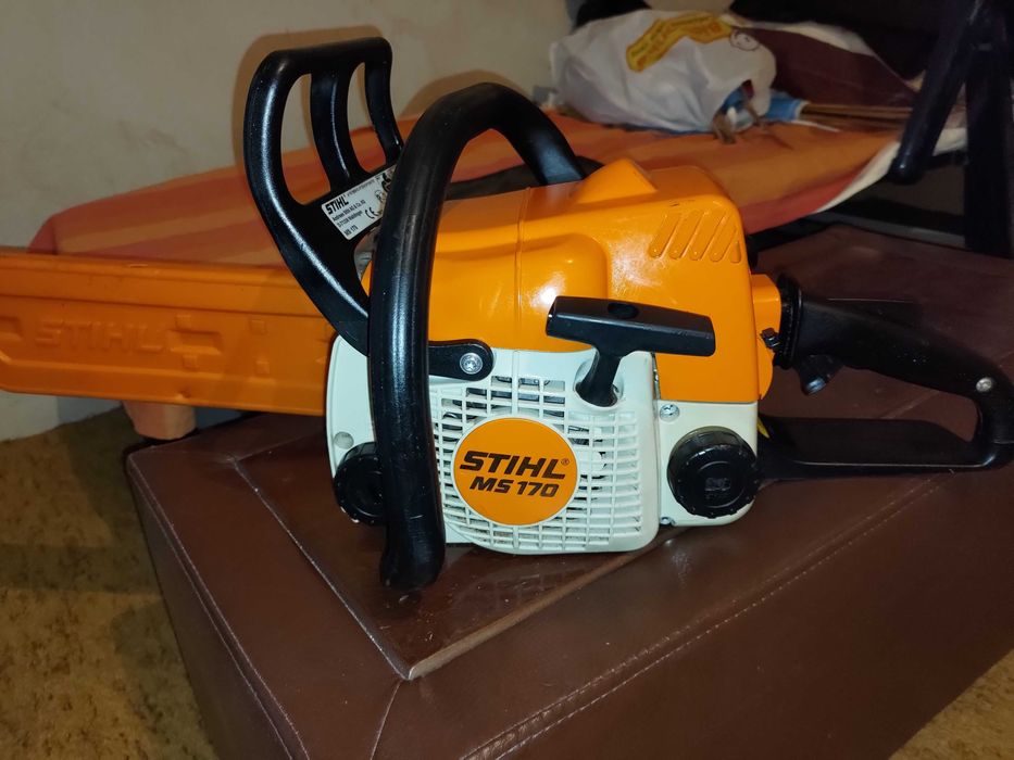 Praktycznie Nowa Pilarka spalinowa Stihl ms 170 z 2011 roku .