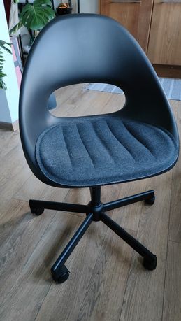 Krzesło obrotowe IKEA z poduszką ELDBERGET / MALSKAR