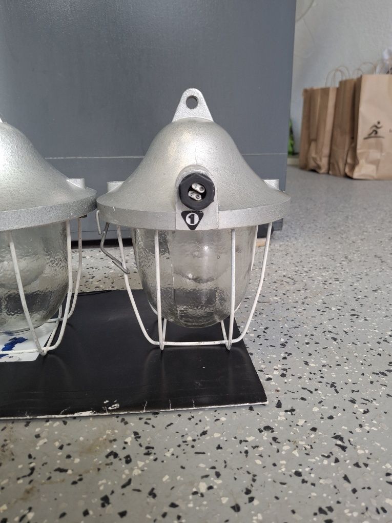 Lampy przemysłowa PRL vintage industrial bardzo ładny stan 2szt