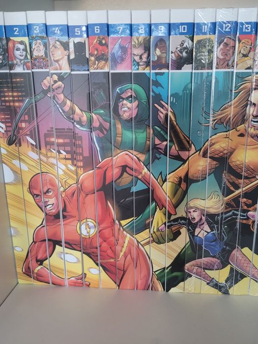 kolekcja komiksów dc bohaterowie I złoczyńcy tom od 1-65 (40zl szt.)