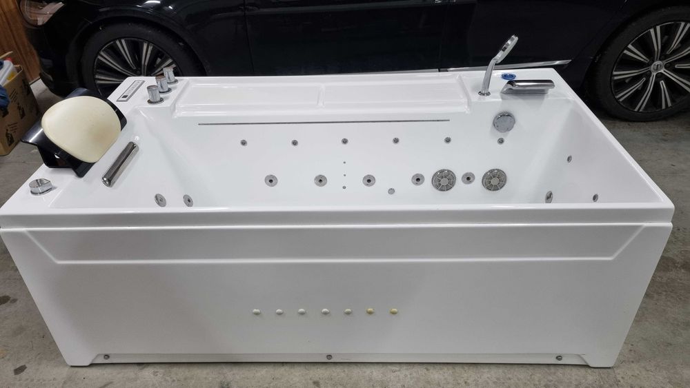 Wanna z hydromasażem Hydrosan- Niagara 911   180x100x66