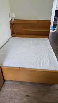 Łóżko z półkami 160x200 i z materacem