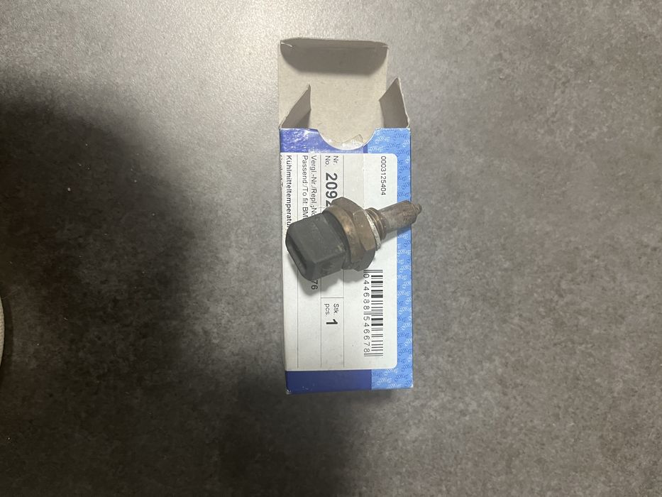 Датчик температури охолоджуючої рідини BMW F серія  двигун N52