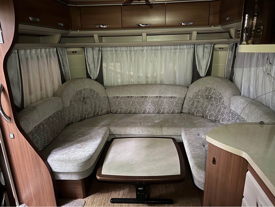 Przyczepa kempingowa Hobby Premium 560 UL mover przedsionek