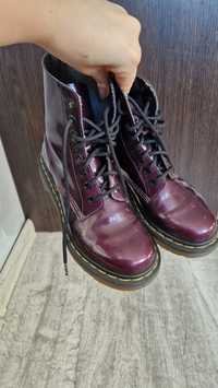 Dr. Martens martensy lakierowane 36