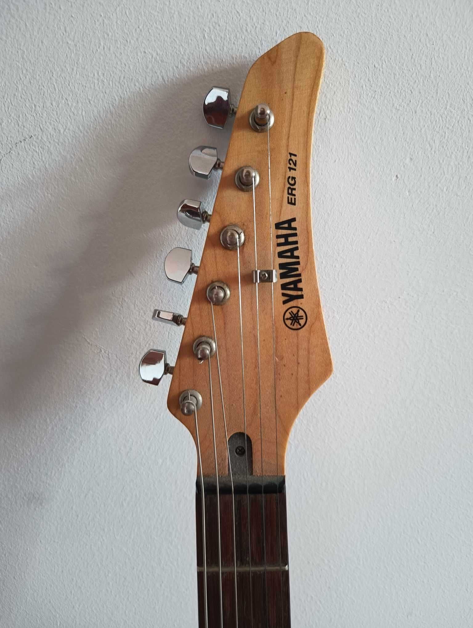 Gitara Yamaha ERG-121