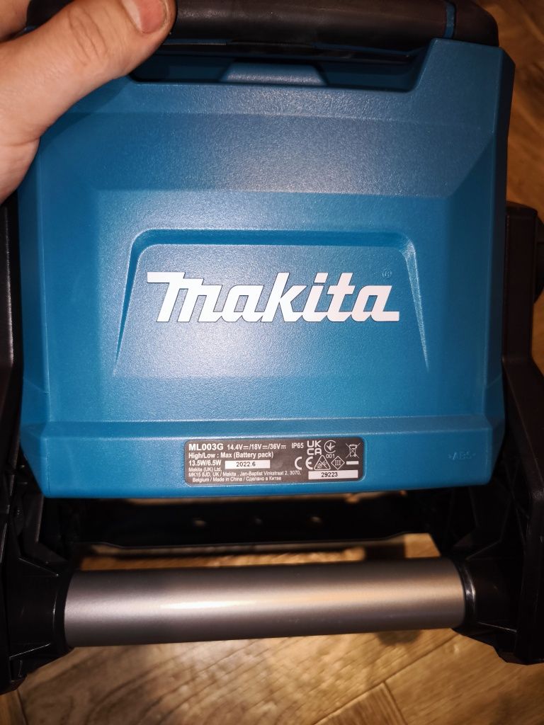 Lampa Makita na baterie