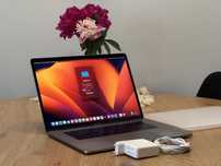 MacBook Pro 15” 2017 i7/16GB/500GB Radeon 555 Bateria 85%